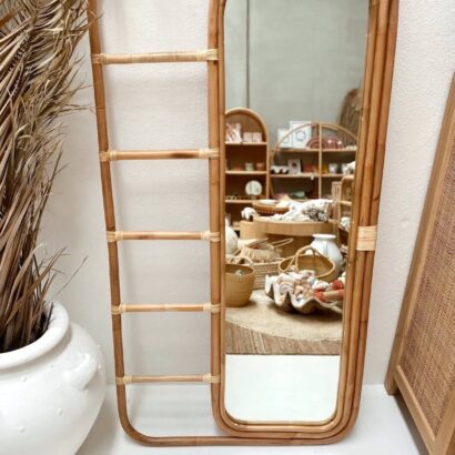 A bamboo mirror.