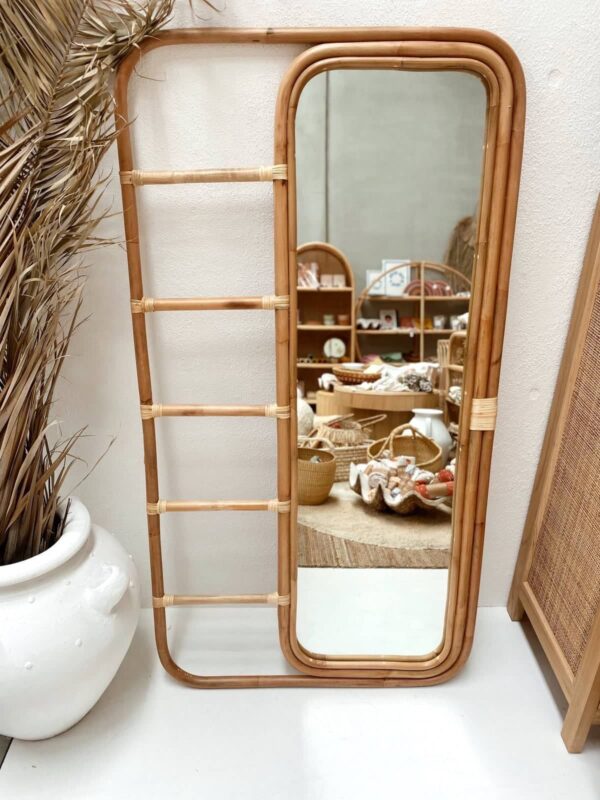 A bamboo mirror.