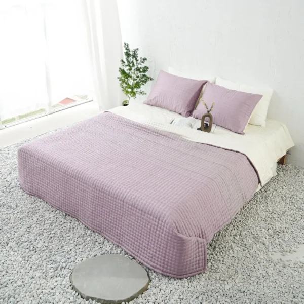 Ivory and Lavender Reversable Mulberry Silk Quilt  King