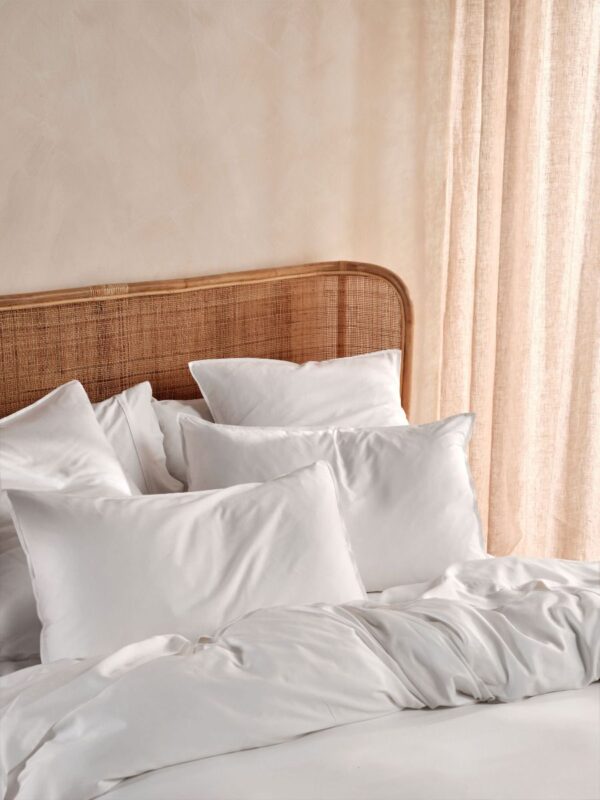 Snow Bamboo Bedding Set (Queen)